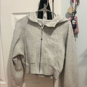 Lululemon light grey full zip cropped scuba
